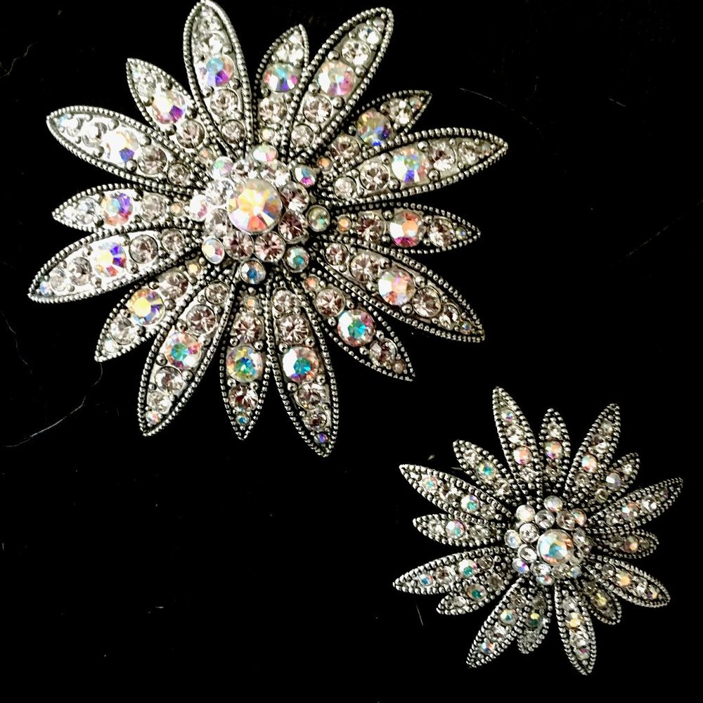Exquisite Vintage JOAN RIVERS STARBURST SWAROVSKI CRYSTAL BROOCH SET